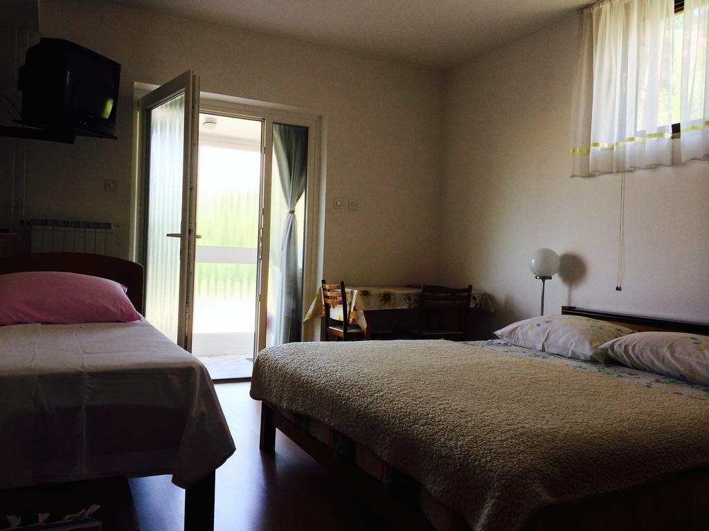 Tourist Rooms Sajovic Постойна Номер фото